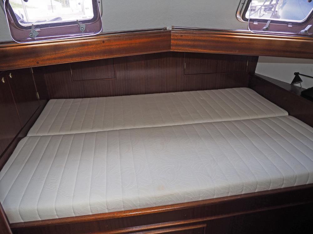 Cabin en avant, H&eacute;bergements